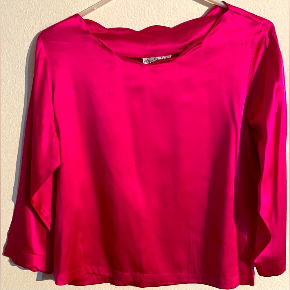3/$15 Unique Vintage New York City Design Co Long Sleeve Silk Scalloped Blouse S